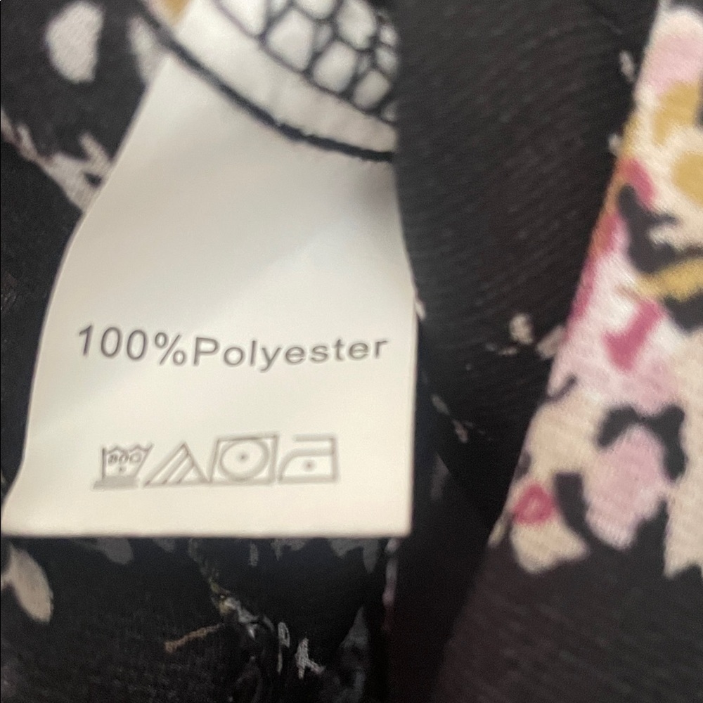 Shein|Floral Off-Shoulder Crop Black Top|XL|EUC - Picture 6 of 7